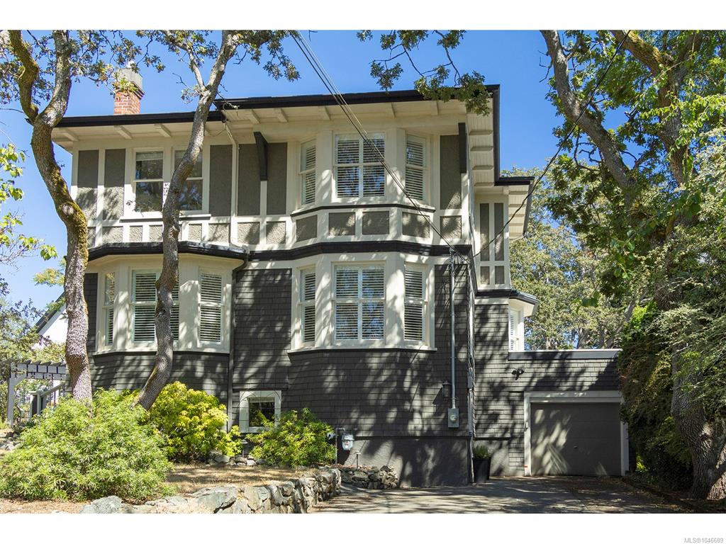 1391 Victoria Ave, 1046689, BC,