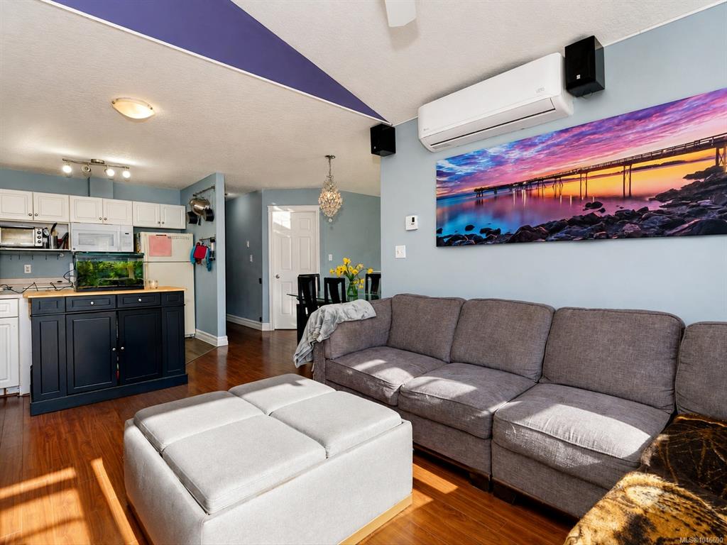Fifth View of 2562 Wentwich Rd, Langford, BC, V9B 3N4