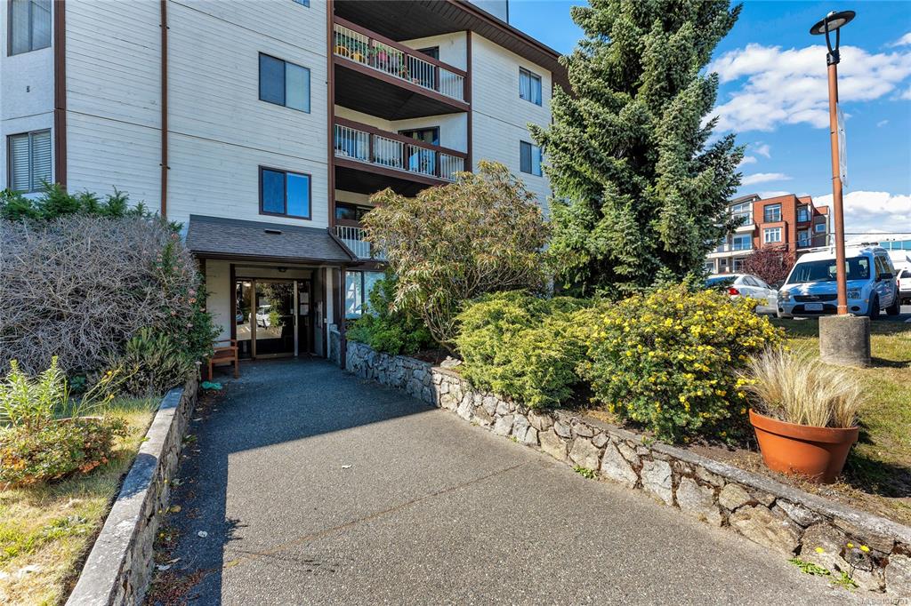Fifth View of 73 Gorge Rd W, Cedar Shores, Saanich, BC, V9A 1L9
