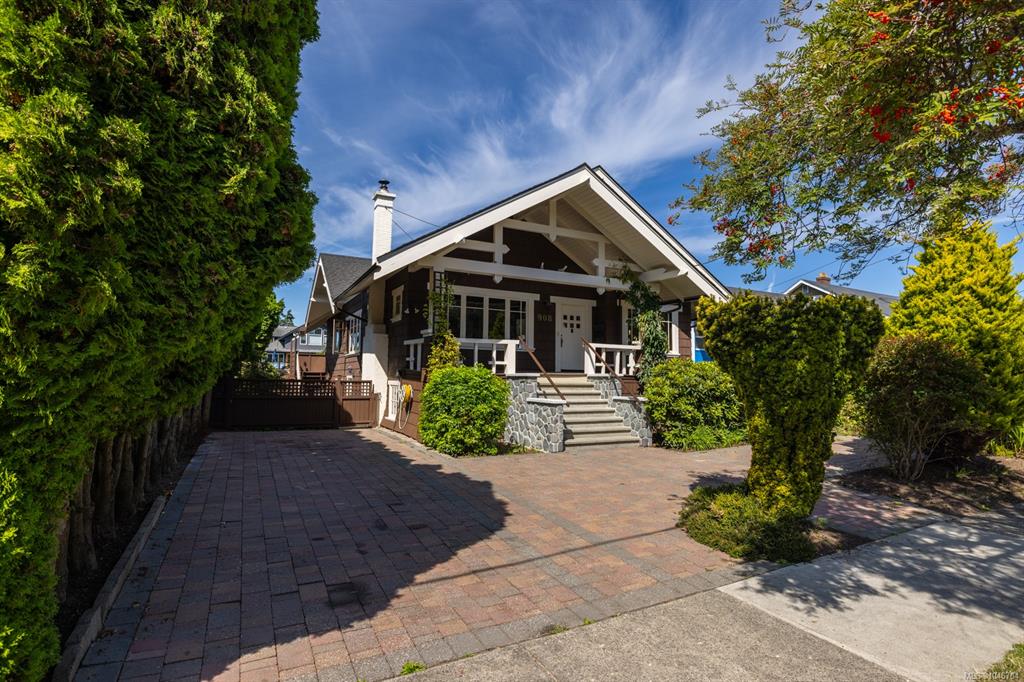 Third View of 908 Cowichan St, Victoria, BC, V8S 4E5