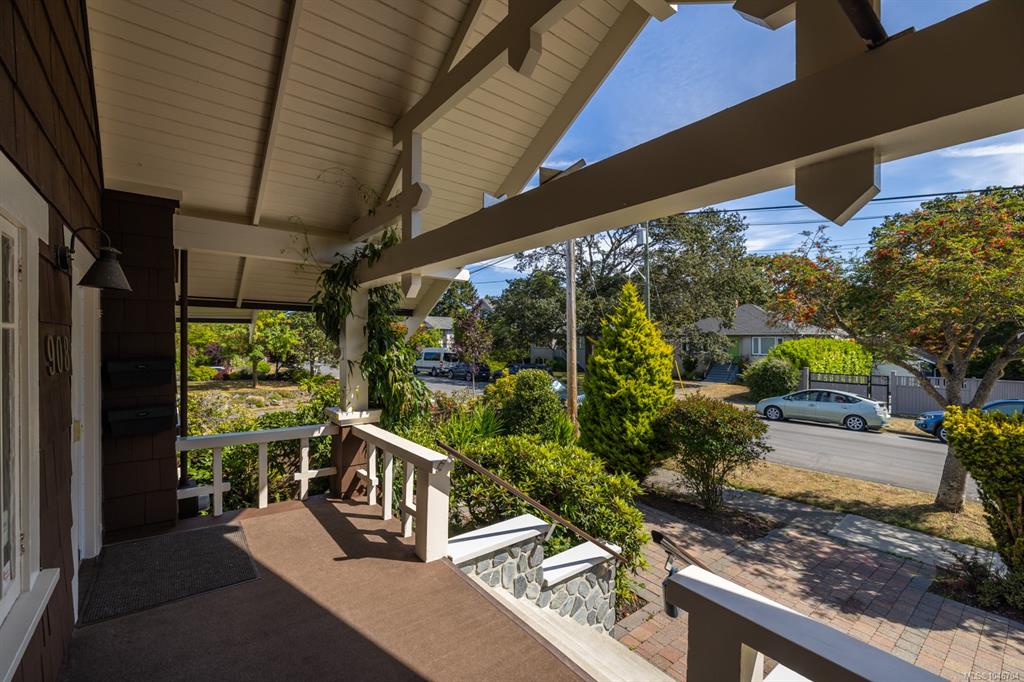 Fourth View of 908 Cowichan St, Victoria, BC, V8S 4E5