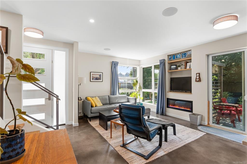 Third View of 1704 Coronation Ave, Victoria, BC, V8R 1X2