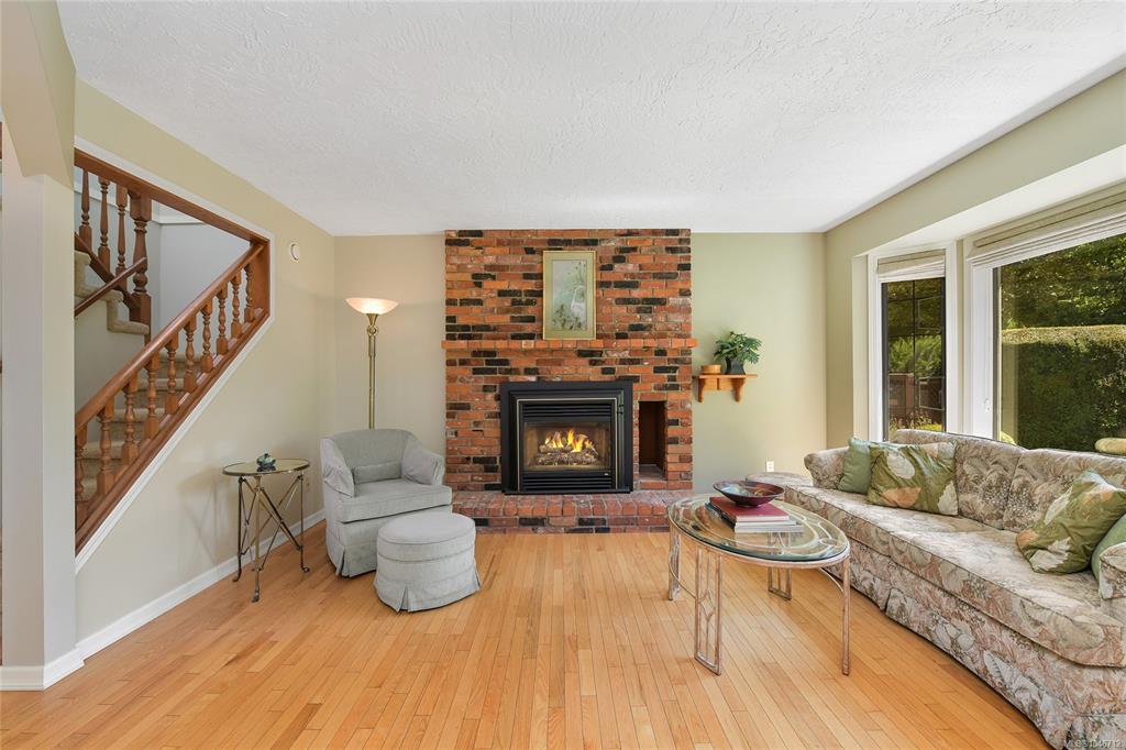 Fifth View of 1142 Chapman St, Victoria, BC, V8V 2T6