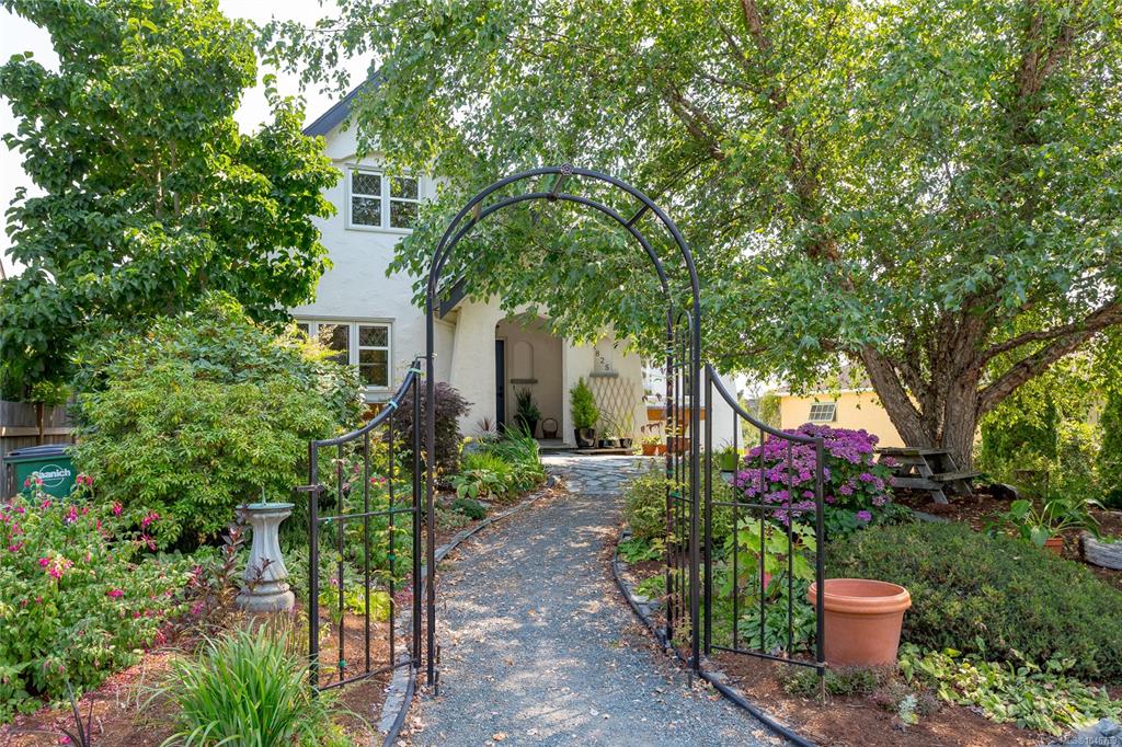 2825 Austin Ave, 1046739, BC,
