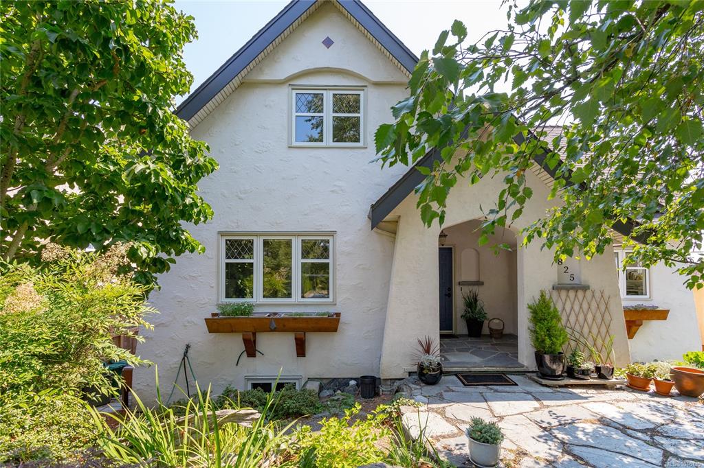 Fourth View of 2825 Austin Ave, Saanich, BC, V9A 2K8