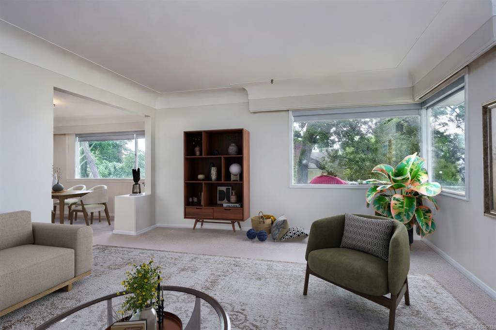 Fourth View of 2541 Nottingham Rd, Oak Bay, BC, V8R 6C7