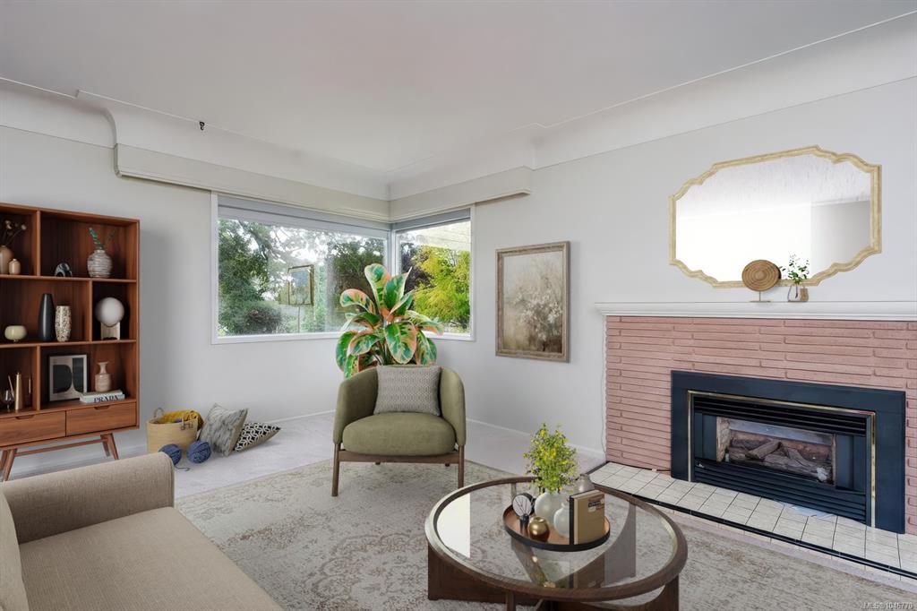 Fifth View of 2541 Nottingham Rd, Oak Bay, BC, V8R 6C7