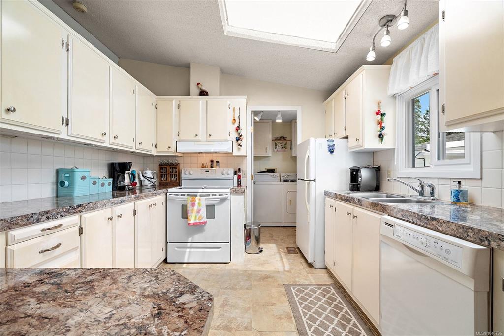 Third View of 7701 Central Saanich Rd, Central Saanich, BC, V0S 1M0