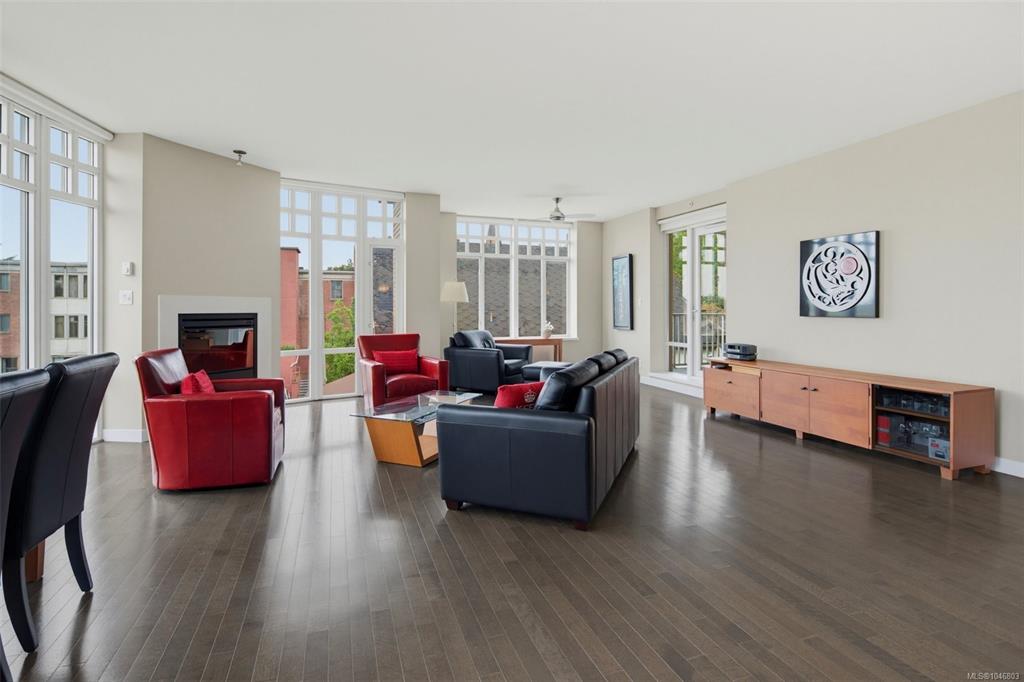 Fifth View of 999 Burdett Ave, The Chelsea, Victoria, BC, V8V 3G7