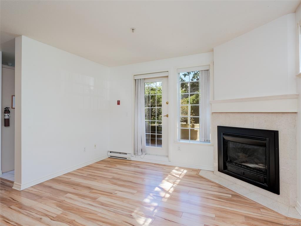 Fifth View of 1371 Hillside Ave, Victoria, BC, V8T 2B3