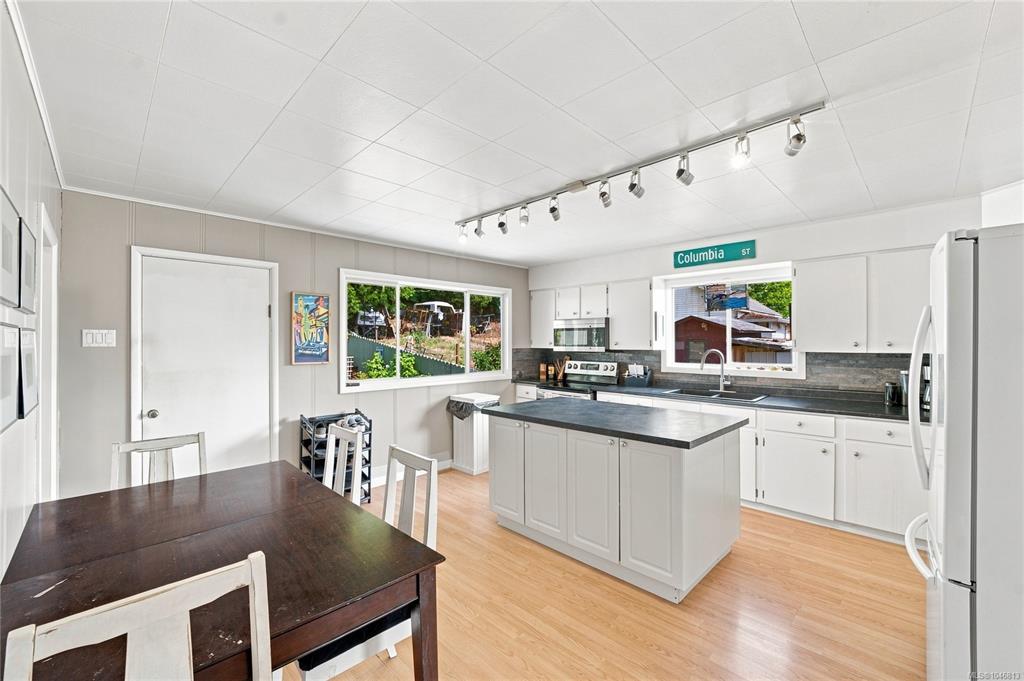 Fourth View of 2148 Dick Ave, Nanaimo, BC, V9X 1R6