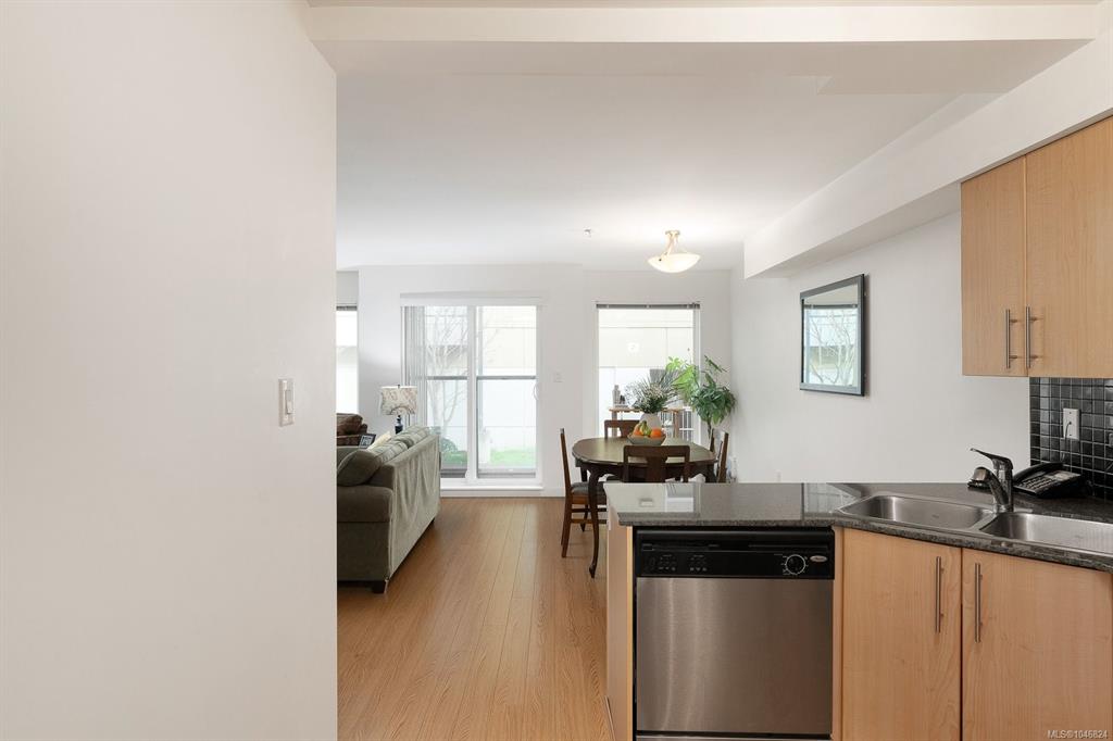 Fourth View of 1405 Esquimalt Rd, The Martello, Esquimalt, BC, V9A 0A4