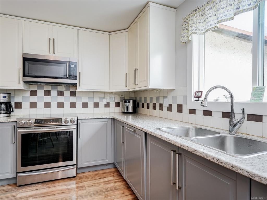 Third View of 3960 Arlene Pl, Saanich, BC, V8Z 6H9