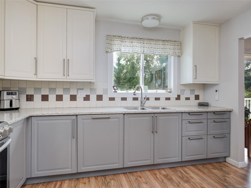 Fourth View of 3960 Arlene Pl, Saanich, BC, V8Z 6H9