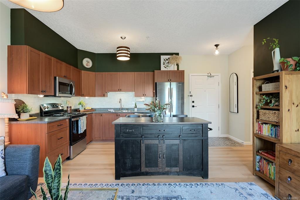 Fifth View of 383 Wale Rd, Wale Cove, Colwood, BC, V9B 2P9
