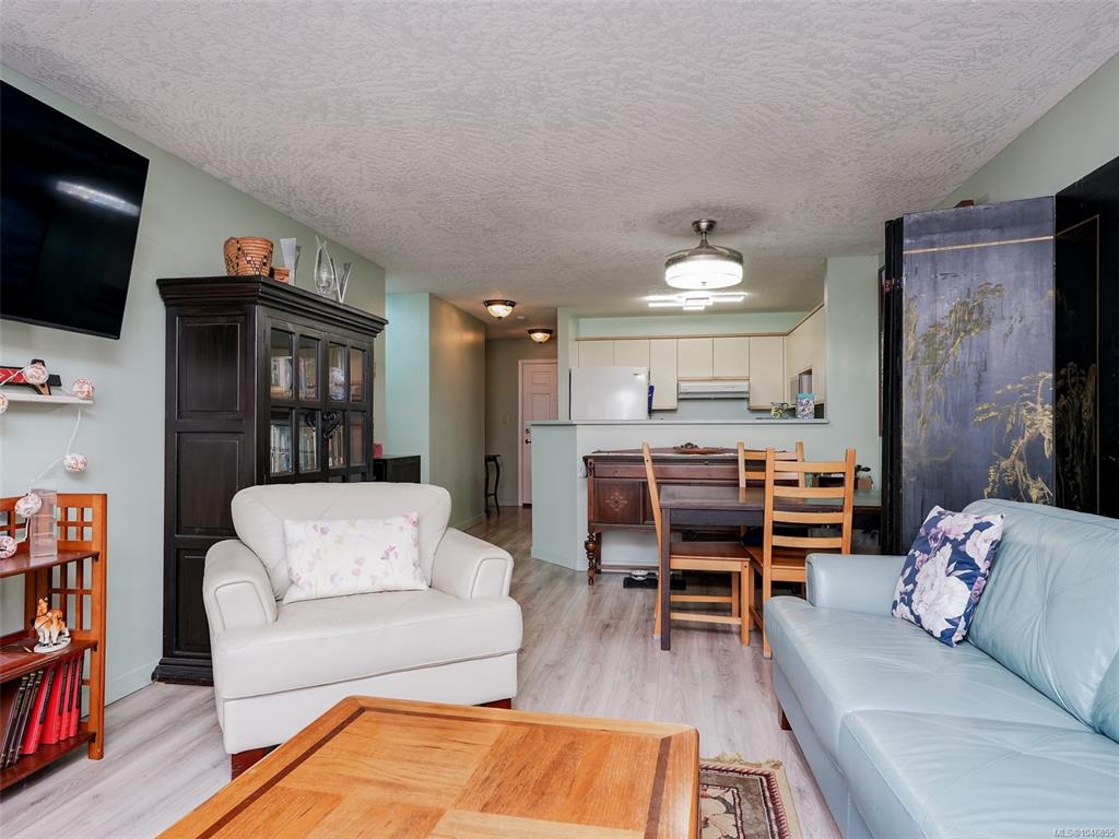 Fourth View of 9882 Fifth St, Chelsea Manor, Sidney, BC, V8L 2X3