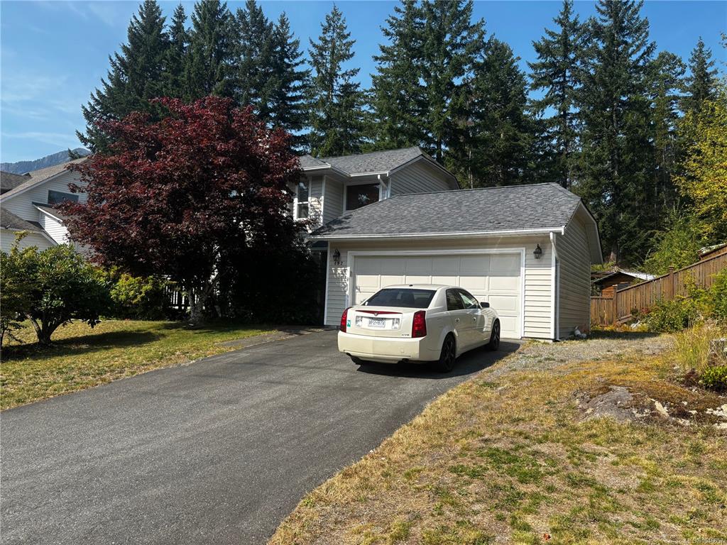 Third View of 492 Cedar Cres, Gold River, BC, V0P 1G0