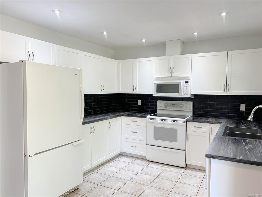 Fourth View of 492 Cedar Cres, Gold River, BC, V0P 1G0