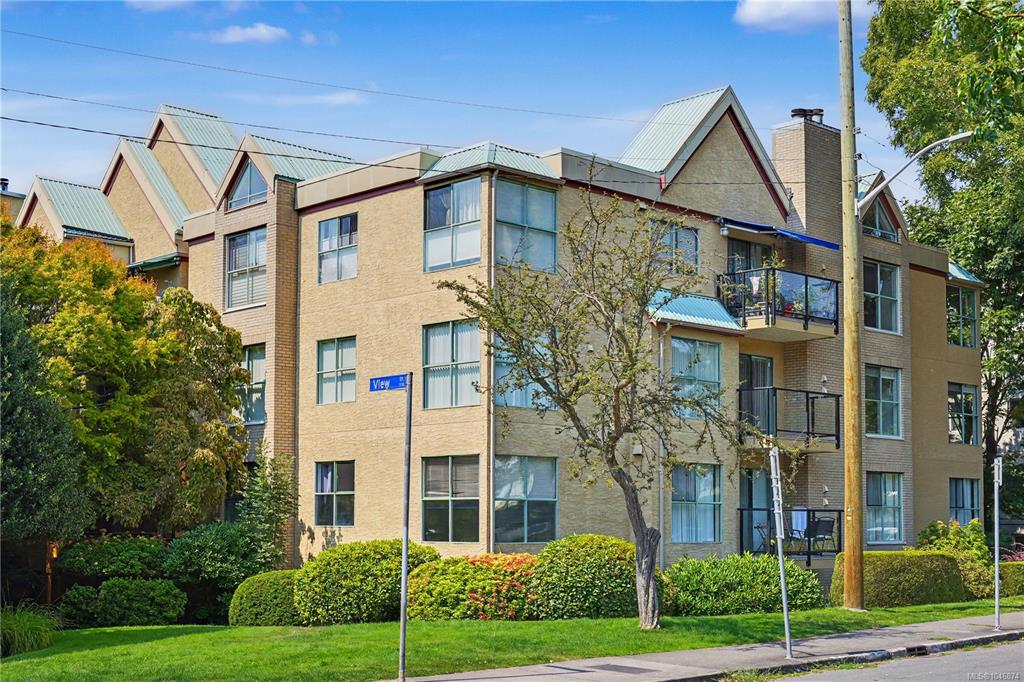 1190 View St, 1046874, BC,