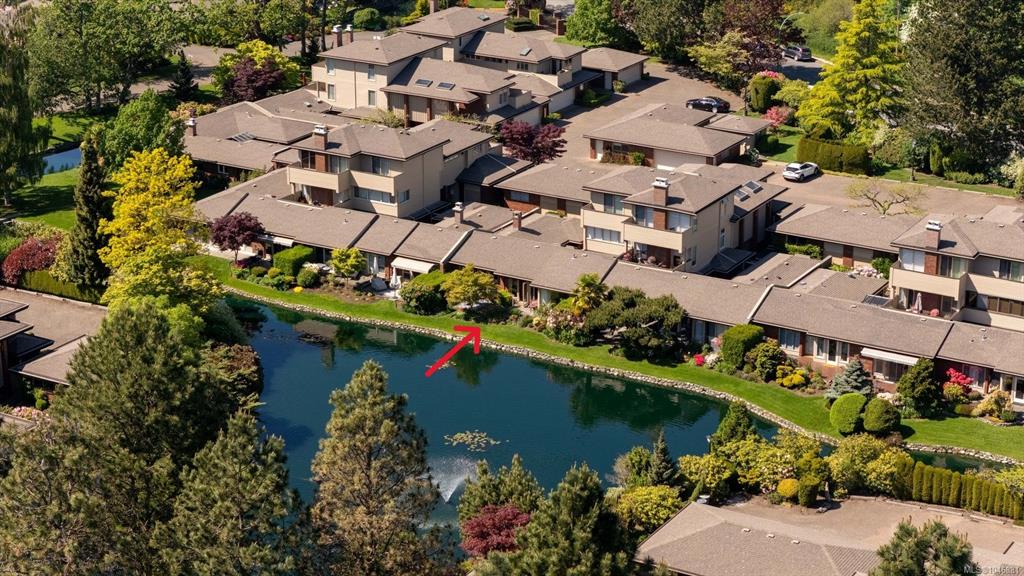 Third View of 2345 Cedar Hill Cross Rd, Upland Estates, Oak Bay, BC, V8P 5M8