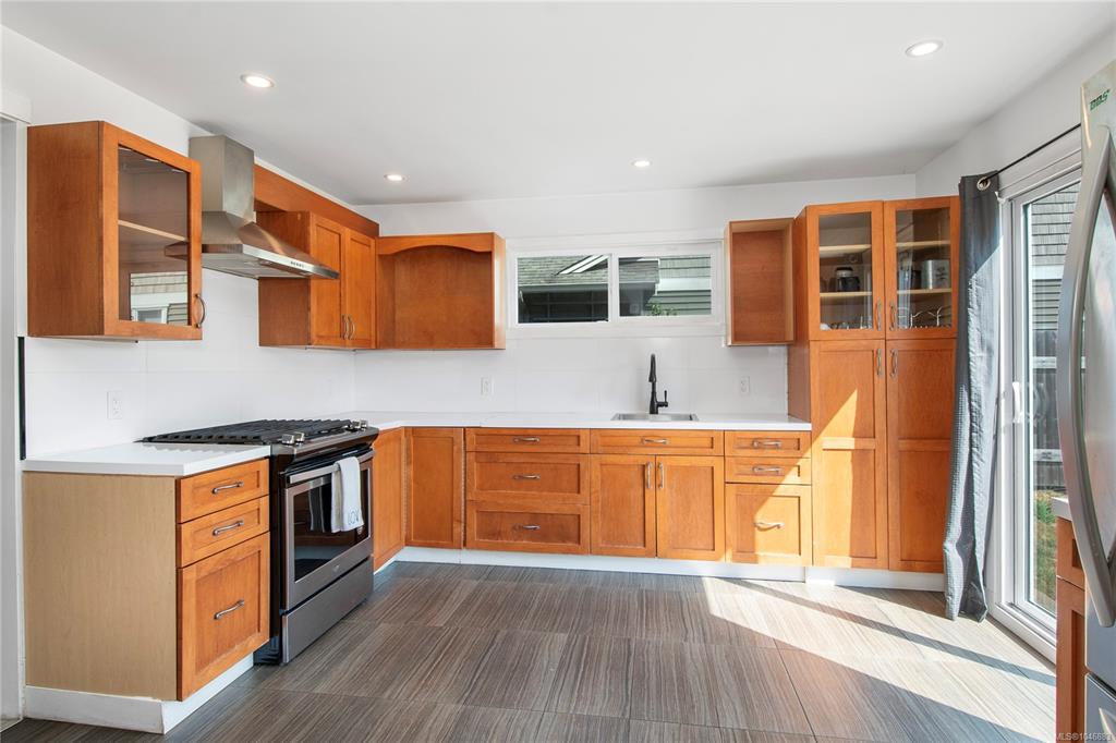 Fifth View of 3978 Craig Rd, Campbell River, BC, V9H 1H1