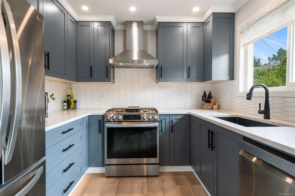 Fourth View of 547 Normandy Rd, Saanich, BC, V8Z 3J3