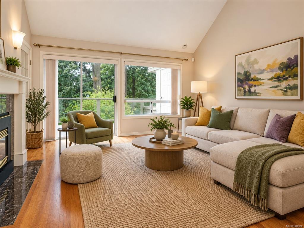 Third View of 928 Bearwood Lane, Saanich, BC, V8P 5A5