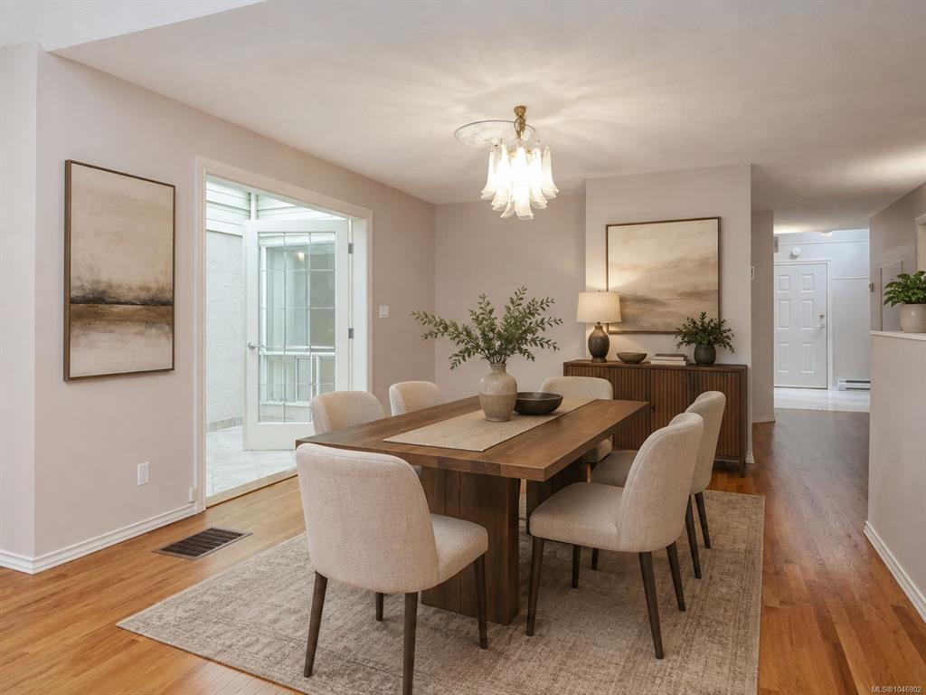 Fourth View of 928 Bearwood Lane, Saanich, BC, V8P 5A5
