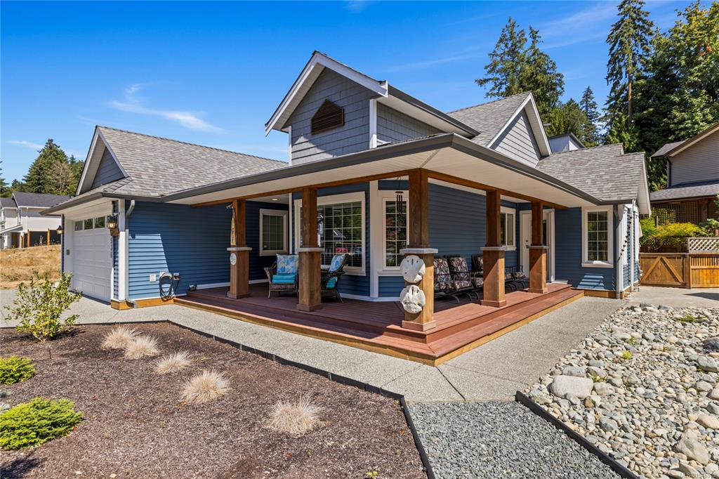 Third View of 536 Cook St, Ladysmith, BC, V9G 1A1