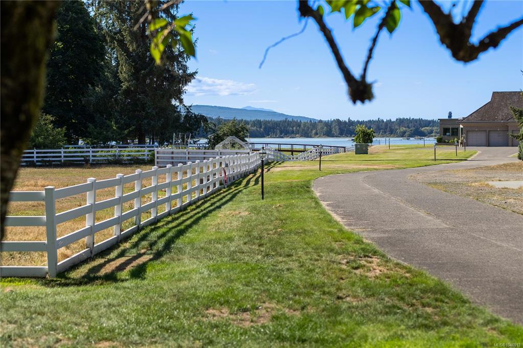 Fifth View of 340 Berray Rd, Fanny Bay, BC, V0R 1W0
