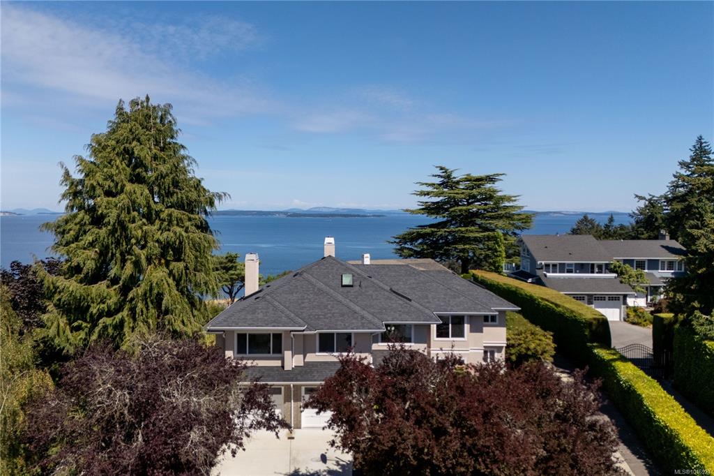 Second View of 4596 Bonnieview Pl, Saanich, BC, V8N 3V6