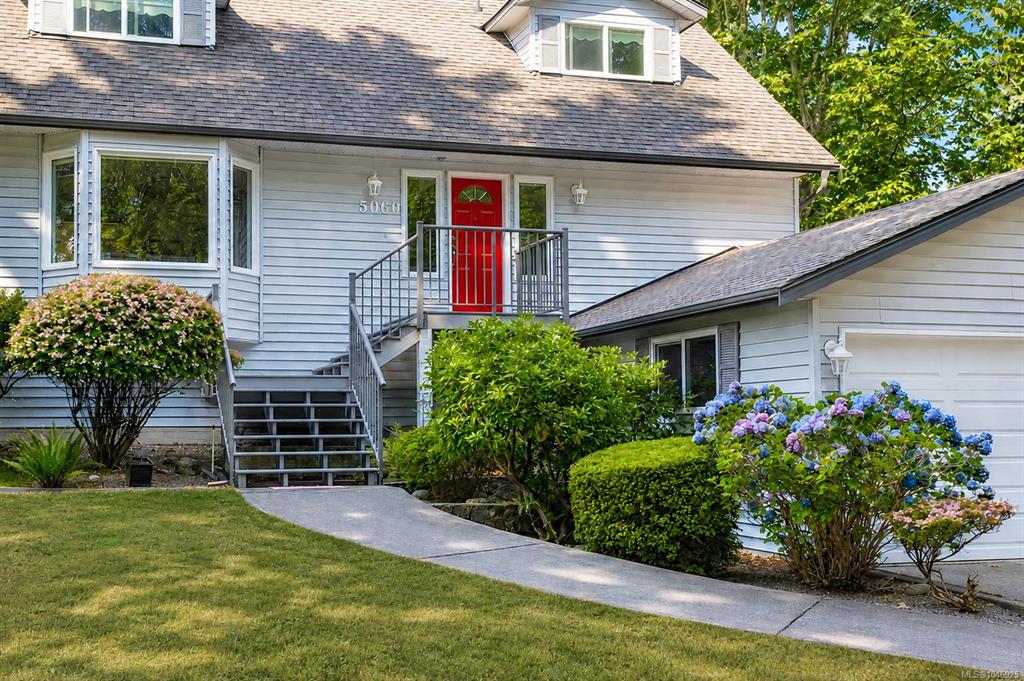 Third View of 5060 Del Monte Ave, Saanich, BC, V8Y 1W8