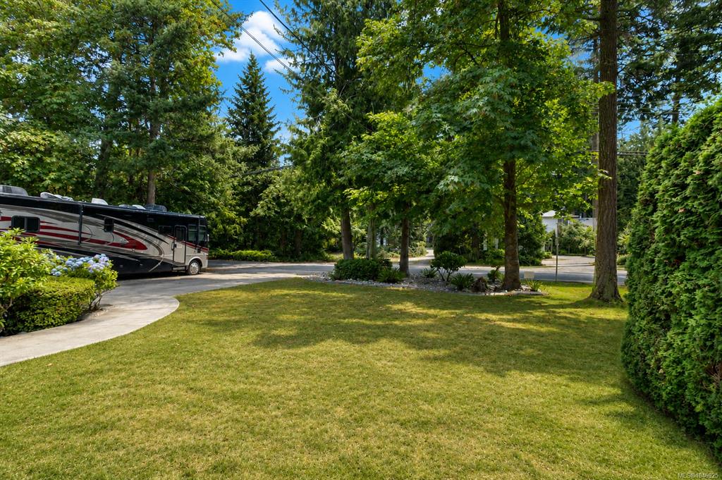 Fourth View of 5060 Del Monte Ave, Saanich, BC, V8Y 1W8