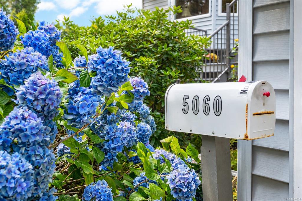 Fifth View of 5060 Del Monte Ave, Saanich, BC, V8Y 1W8