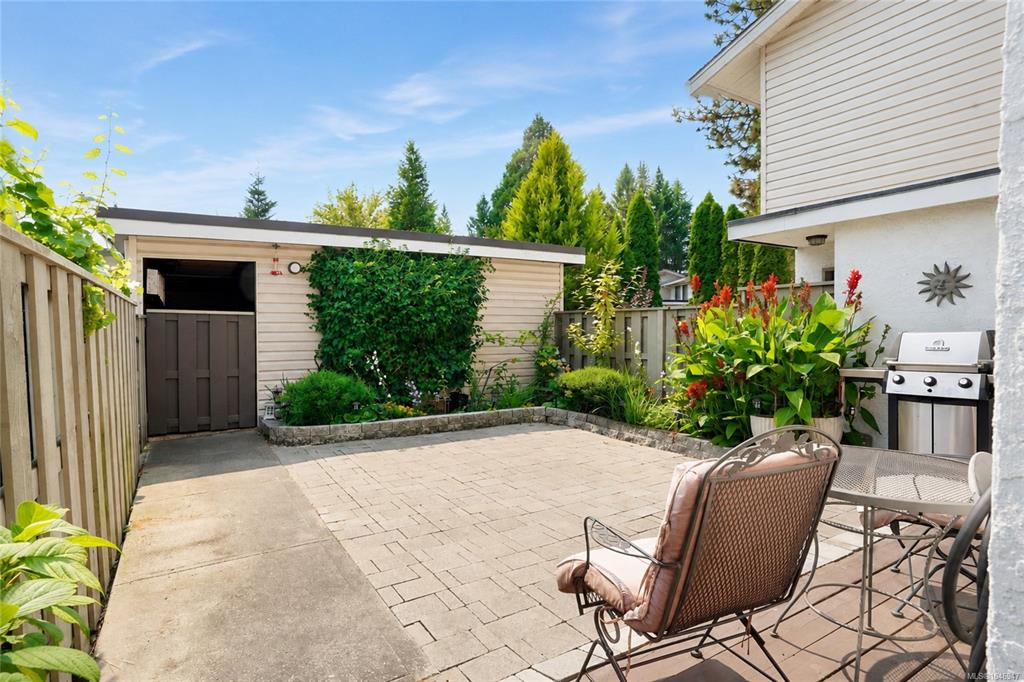 610 Mckenzie Ave, 1046947, BC,