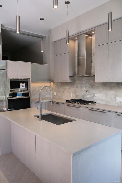 Fourth View of 425 Lampson St, Oakwoods, Esquimalt, BC, V9A 0K5
