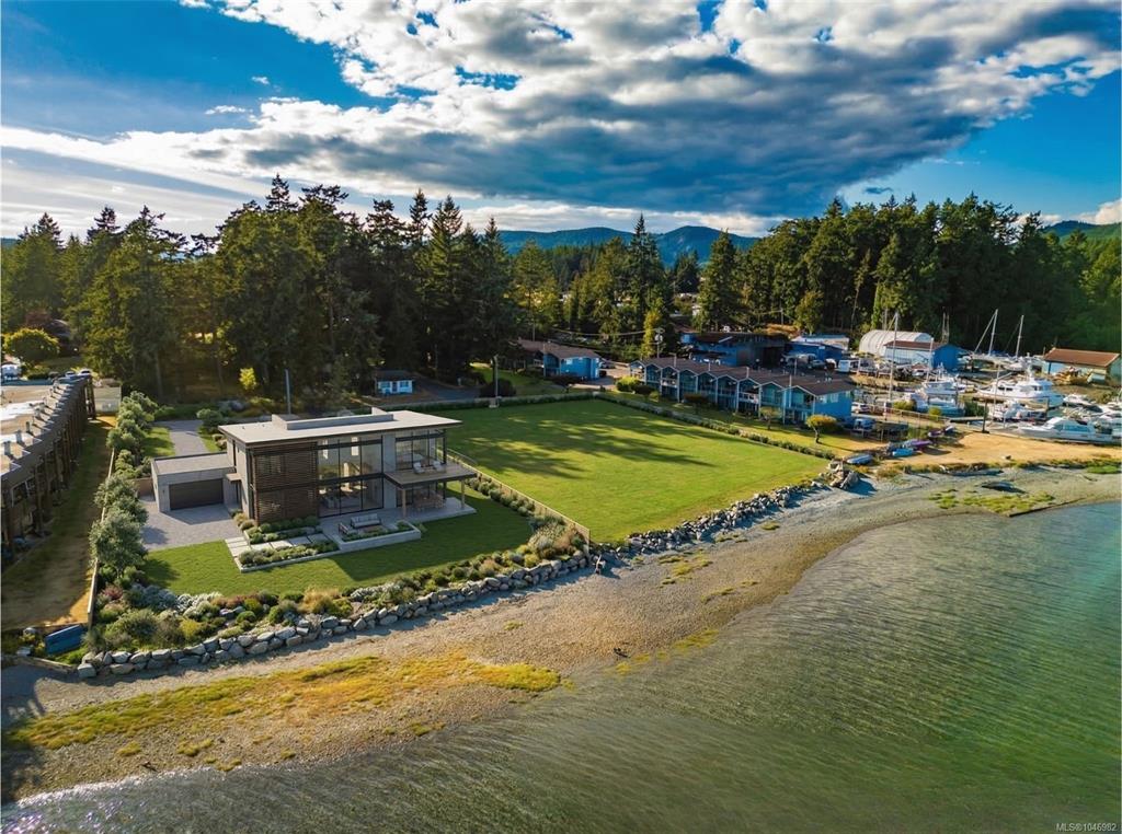 Third View of 6107 Seabroom Rd, Sooke, BC, V9Z 0B8