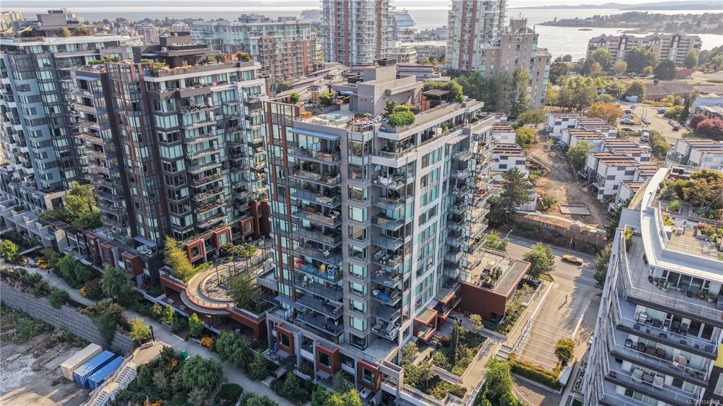 369 Tyee Rd, 1046985, BC,