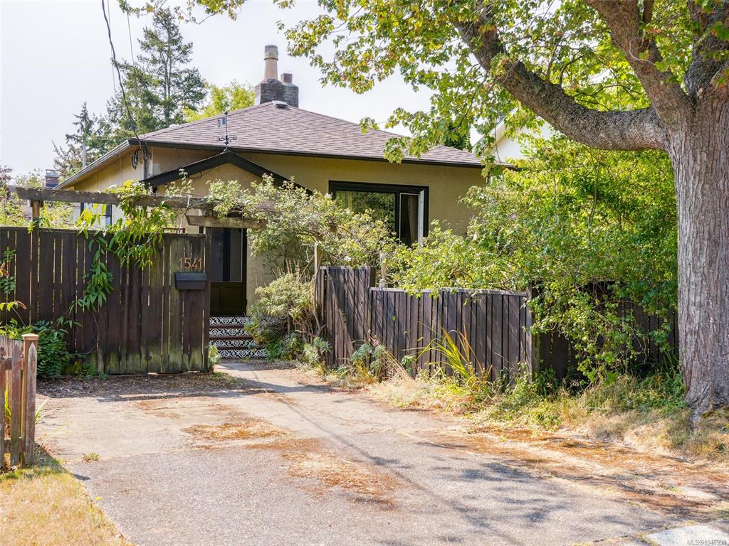 1541 Burton Ave, 1046990, BC,