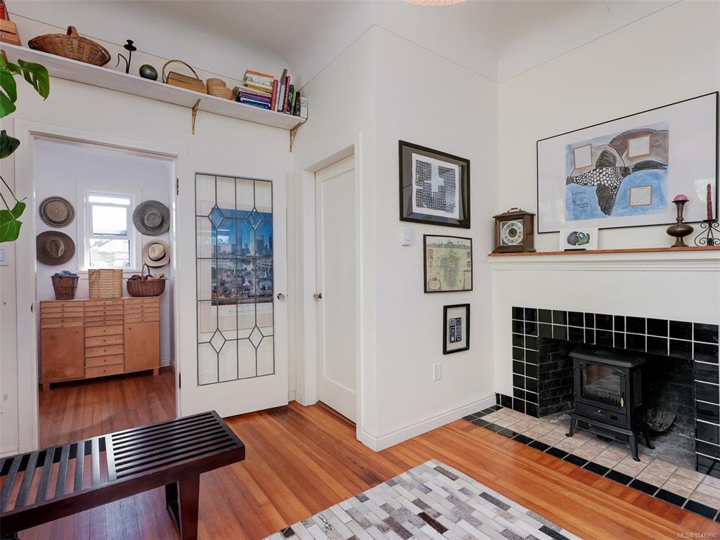 Fourth View of 1541 Burton Ave, Victoria, BC, V8T 2N3