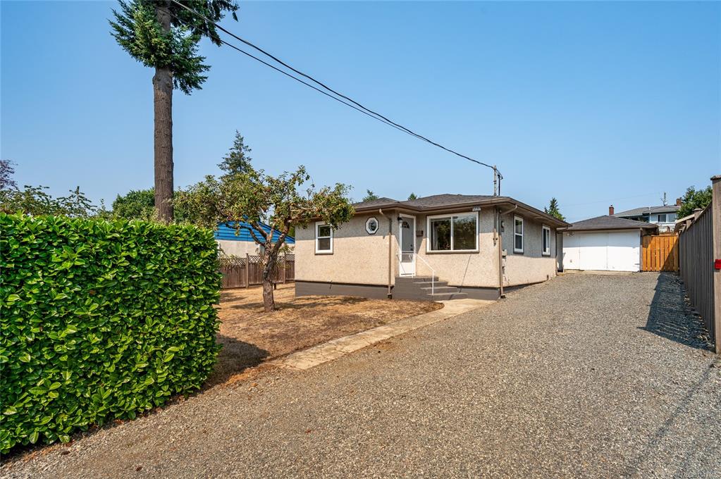 Third View of 740 Begbie St, Nanaimo, BC, V9S 1N8
