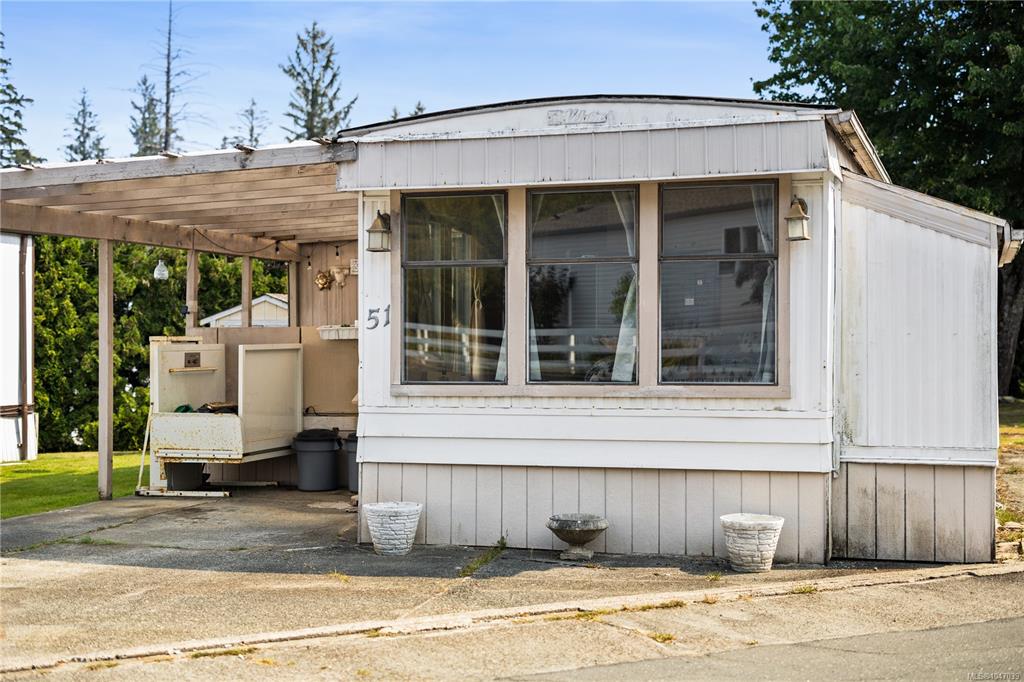 Third View of 951 Homewood Rd, Shady Maples, Campbell River, BC, V9W 3N7