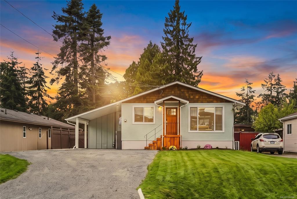 Third View of 219 Mcvickers St, Parksville, BC, V9P 0B9
