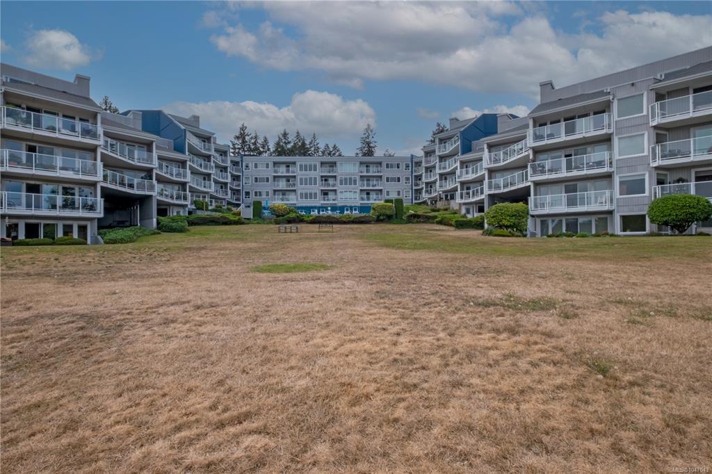 2562 Departure Bay Rd, 1047043, BC,