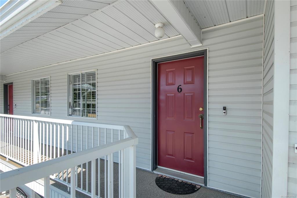 Fifth View of 695 Upland Dr, Campbell River, BC, V9W 2A7