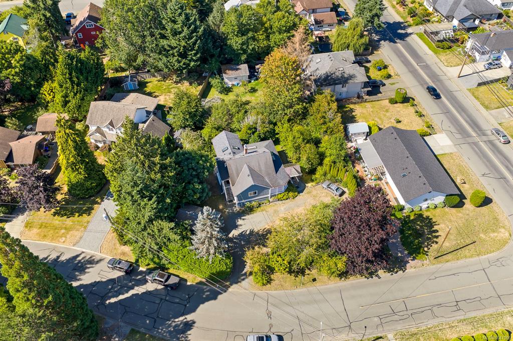 Third View of 2625 Urquhart Ave, Courtenay, BC, V9N 6T6