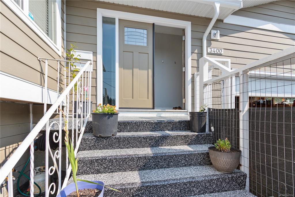 Third View of 3400 Departure Bay Rd, Nanaimo, BC, V9T 1B8