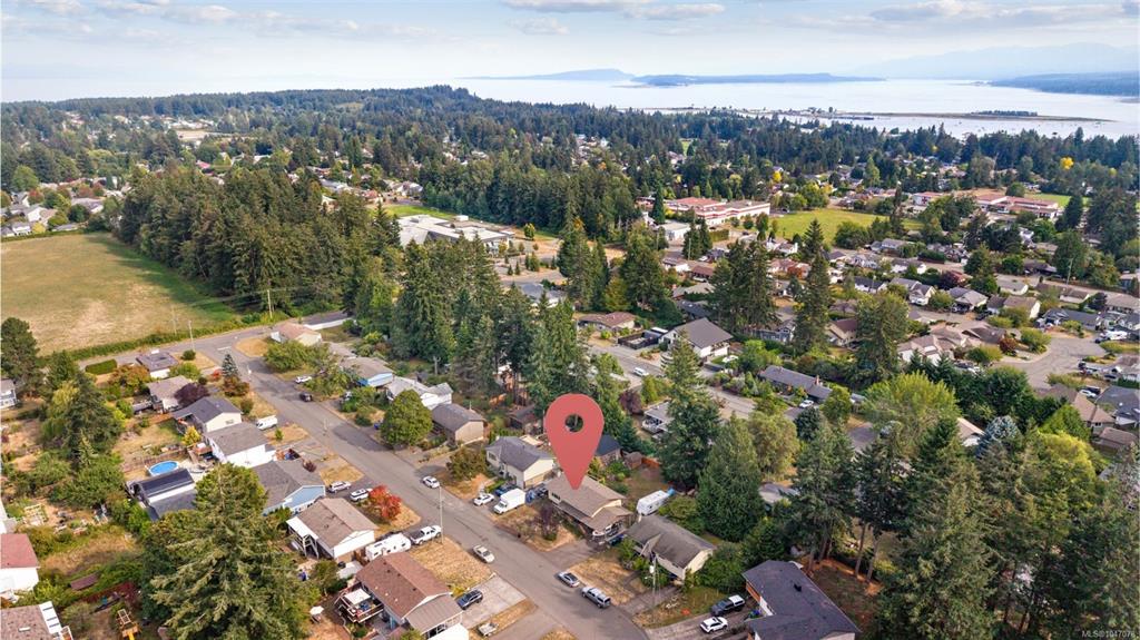 Third View of 1925 Cougar Cres, Comox, BC, V9M 2K4