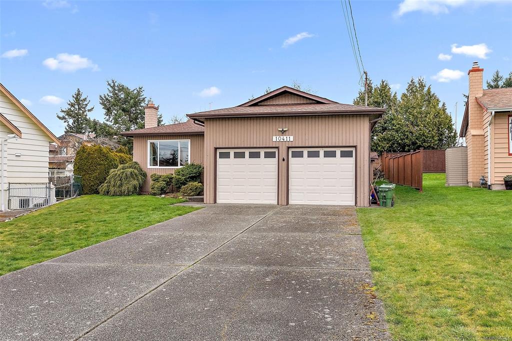 Fourth View of 10411 Finch Pl, Sidney, BC, V8L 4P7