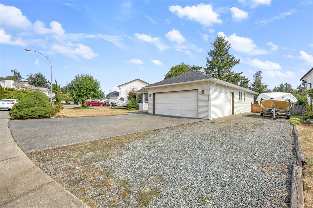 Third View of 2555 Nadely Cres, Nanaimo, BC, V9T 6A3